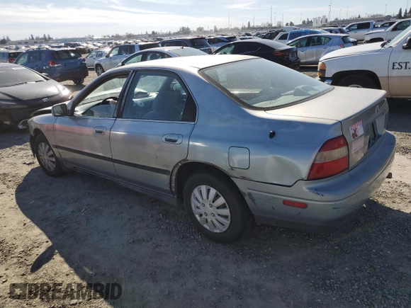 1995 Honda Accord LX with VIN 1HGCD5632SA125497, listed as a Copart auction lot 46953775 with 122,687 mi miles and Salvage Title. Bid and sale history available at DreamBid. Image 2.