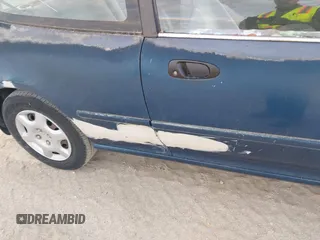 1995 Honda Civic z VIN 2HGEH2463SH500372, wystawiony jako IAAI lot #41785384 z przebiegiem 227 888 mil mil oraz . Historia ofert i sprzedaży dostępna na DreamBid. Obrazek 6.