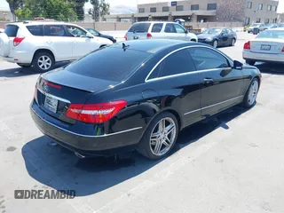2013 Mercedes-Benz E 350 with VIN WDDKJ5KB3DF182531, listed as a IAAI auction lot 42460117 with 142,527 mi miles and . Bid and sale history available at DreamBid. Image 4.