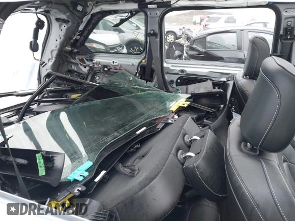 2024 Jeep Grand Cherokee with VIN 1C4RJYB68RC110262, listed as a IAAI auction lot 41893403 with 2,312 mi miles and . Bid and sale history available at DreamBid. Image 8.