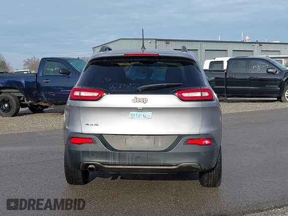 2017 Jeep Cherokee Latitude z VIN 1C4PJMCB0HW509286, wystawiony jako IAAI lot #41382394 z przebiegiem 96 562 mil mil oraz . Historia ofert i sprzedaży dostępna na DreamBid. Obrazek 16.