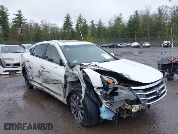 2010 Honda Crosstour EX-L z VIN 5J6TF2H55AL010444, wystawiony jako IAAI lot #42187788 z przebiegiem 217 940 mil mil oraz . Historia ofert i sprzedaży dostępna na DreamBid. Obrazek 1.