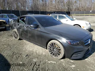 2018 Mercedes-Benz E 300 z VIN WDDZF4KB3JA304789, wystawiony jako Copart lot #46214295 z przebiegiem 100 543 mil mil oraz Szkoda całkowita • Salvage title. Historia ofert i sprzedaży dostępna na DreamBid. Obrazek 4.