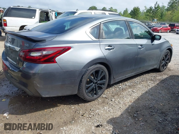 2017 Nissan Altima SR with VIN 1N4AL3AP3HC471715, listed as a IAAI auction lot 41960410 with 288,926 mi miles and . Bid and sale history available at carsss.com. Image 4.