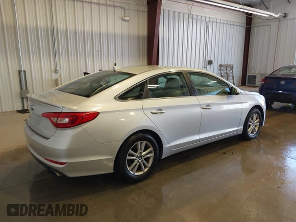 2017 Hyundai Sonata SE with VIN 5NPE24AF1HH519230, listed as a IAAI auction lot 42170589 with 189,017 mi miles and . Bid and sale history available at DreamBid. Image 4.