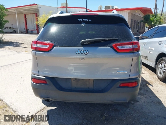 2017 Jeep Cherokee Latitude with VIN 1C4PJLCB3HW660925, listed as a IAAI auction lot 42087708 with 111,345 mi miles and . Bid and sale history available at carsss.com. Image 16.
