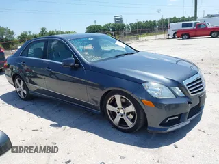 2011 Mercedes-Benz E-Class E 350 Luxury with VIN WDDHF8HB0BA295562, listed as a IAAI auction lot 42016866 with 336,768 mi miles. Bid and sale history available at carsss.com. Image 1.
