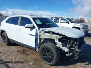 2024 Volkswagen Atlas SE z VIN 1V2KE2CA8RC231006, wystawiony jako IAAI lot #41741151 z przebiegiem 15 291 mil mil oraz . Historia ofert i sprzedaży dostępna na DreamBid. Obrazek 1.