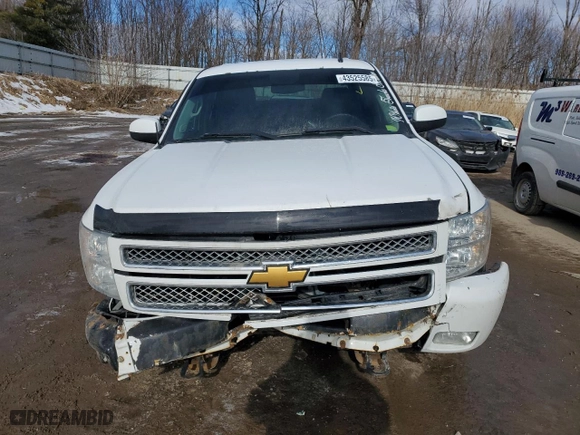 2013 Chevrolet Silverado 1500 LTZ with VIN 3GCPKTE72DG109321, listed as a Copart auction lot 43525585 with 147,939 mi miles and Clean Title. Bid and sale history available at carsss.com. Image 5.