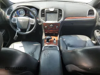 2012 Chrysler 300 Limited z VIN 2C3CCACG4CH249716, wystawiony jako Copart lot #55985435 z przebiegiem 93 756 mil mil oraz Szkody całkowita. Historia ofert i sprzedaży dostępna na DreamBid. Obrazek 8.