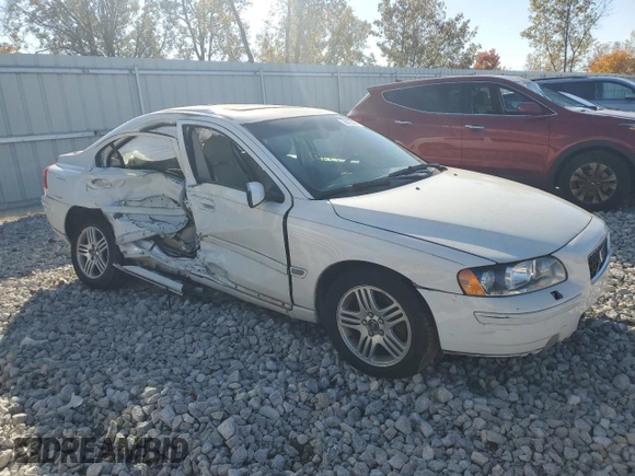 2005 Volvo S60 with VIN YV1RH592352442343, listed as a Copart auction lot 76818474 with 202,937 mi miles and Clean Title. Bid and sale history available at carsss.com. Image 4.