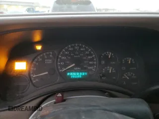 2002 Chevrolet Suburban LT with VIN 1GNEC16Z32J325173, listed as a Copart auction lot 47733995 with 285,589 mi miles and Salvage Title. Bid and sale history available at carsss.com. Image 9.