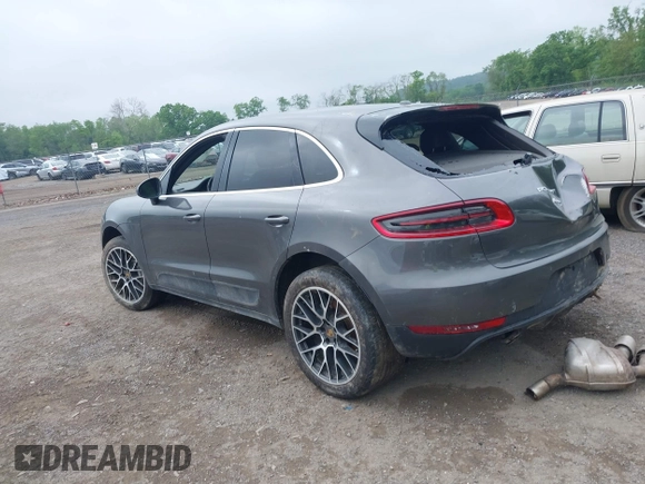 2015 Porsche Macan S with VIN WP1AB2A54FLB62837, listed as a IAAI auction lot 42369980 with 162,372 mi miles and . Bid and sale history available at DreamBid. Image 3.