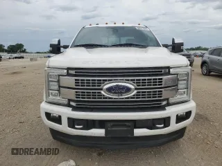 2017 Ford F-250 Lariat with VIN 1FT7W2BT6HEB89431, listed as a Copart auction lot 60673005 with 58,158 mi miles and Salvage title. Bid and sale history available at DreamBid. Image 5.