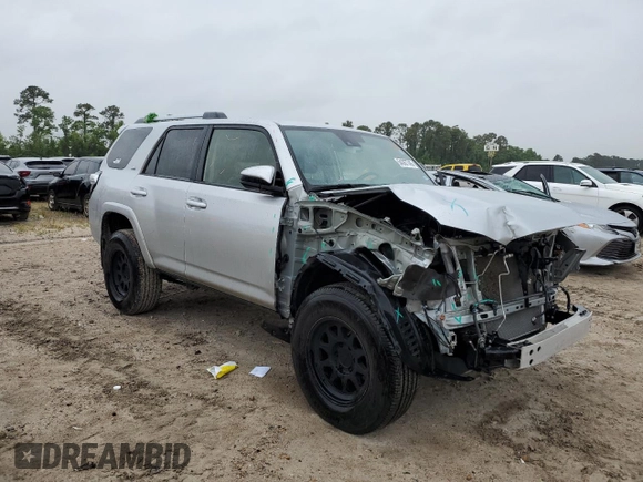 2022 Toyota 4Runner SR5 с VIN JTEMU5JR4N5982539, выставлен на аукционе Copart как лот 54367745 с пробегом 43 812 миль миль и Списание • Salvage title. История ставок и продаж доступна на DreamBid. Изображение 4.