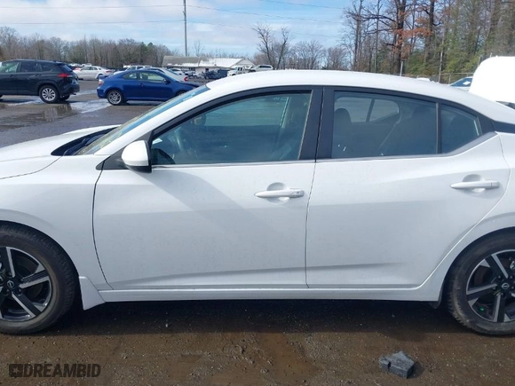 2024 Nissan Sentra SV with VIN 3N1AB8CV4RY360947, listed as a IAAI auction lot 41540068 with 5,565 mi miles. Bid and sale history available at carsss.com. Image 14.