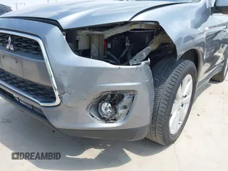 2013 Mitsubishi Outlander SE z VIN 4A4AP4AU5DE003650, wystawiony jako IAAI lot #42063517 z przebiegiem 109 165 mil mil oraz . Historia ofert i sprzedaży dostępna na DreamBid. Obrazek 6.