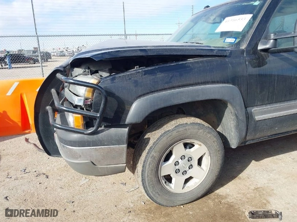 2004 Chevrolet Silverado 1500 Z71 with VIN 2GCEK19T041237634, listed as a IAAI auction lot 41316553 with 259,569 mi miles. Bid and sale history available at carsss.com. Image 6.