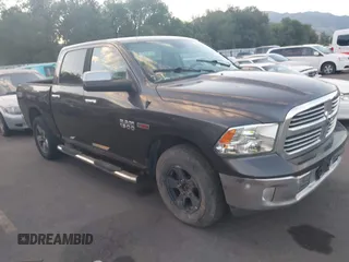 2015 Ram 1500 Big Horn z VIN 1C6RR7LM7FS603570, wystawiony jako IAAI lot #42816785 z przebiegiem 159 240 mil mil oraz . Historia ofert i sprzedaży dostępna na DreamBid. Obrazek 1.