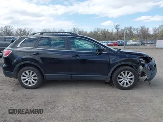 2008 Mazda CX-9 Grand Touring z VIN JM3TB38A780161857, wystawiony jako IAAI lot #42099450 z przebiegiem 220 951 mil mil oraz . Historia ofert i sprzedaży dostępna na DreamBid. Obrazek 14.