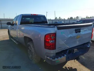 2011 Chevrolet Silverado 1500 LT with VIN 1GCRCSE05BZ159579, listed as a IAAI auction lot 41618657 with 215,578 mi miles. Bid and sale history available at carsss.com. Image 3.