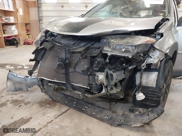 2018 Toyota RAV4 XLE with VIN 2T3RFREV4JW765403, listed as a IAAI auction lot 41853982 with 113,531 mi miles. Bid and sale history available at carsss.com. Image 6.