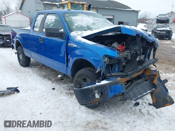 2014 Ford F-150 XL with VIN 1FTFX1EFXEKG30547, listed as a IAAI auction lot 41582539 with 117,314 mi miles. Bid and sale history available at carsss.com. Image 1.
