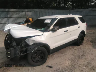 2017 Ford Police Interceptor Utility z VIN 1FM5K8AR9HGA24386, wystawiony jako IAAI lot #37197888 z przebiegiem 80 013 mil mil oraz . Historia ofert i sprzedaży dostępna na DreamBid. Obrazek 2.