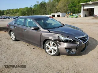 2015 Nissan Altima SV with VIN 1N4AL3AP4FC484843, listed as a Copart auction lot 52483925 with 83,713 mi miles and Salvage Title. Bid and sale history available at DreamBid. Image 4.