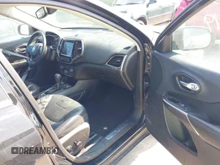 2019 Jeep Cherokee Limited with VIN 1C4PJMDX0KD351884, listed as a IAAI auction lot 42452219 with 112,485 mi miles and . Bid and sale history available at DreamBid. Image 5.