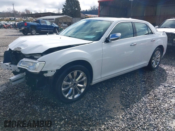 2019 Chrysler 300 Limited with VIN 2C3CCAKGXKH577948, listed as a IAAI auction lot 40908813 with 117,602 mi miles. Bid and sale history available at carsss.com. Image 22.