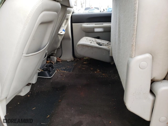 2007 Chevrolet Silverado 2500HD LT w/1LT with VIN 1GCHK23K97F551038, listed as a Copart auction lot 85180724 with 141,533 mi miles and Salvage Title. Bid and sale history available at carsss.com. Image 10.