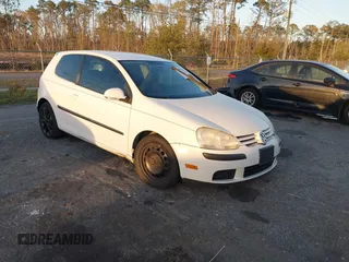 2008 Volkswagen Rabbit S with VIN WVWBB71K98W245982, listed as a IAAI auction lot 41724147 with 122,912 mi miles. Bid and sale history available at carsss.com. Image 1.