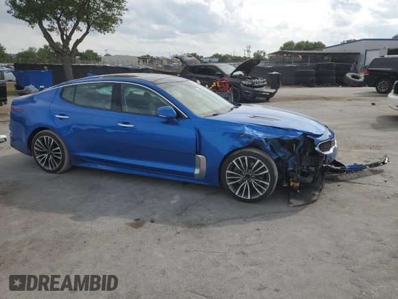 2018 Kia Stinger Premium with VIN KNAE25LA1J6014938, listed as a Copart auction lot 50410295 with 93,668 mi miles and Salvage Title. Bid and sale history available at DreamBid. Image 4.