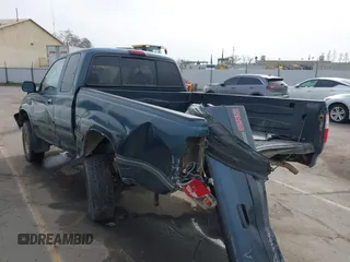 1996 Toyota T100 SR5 z VIN JT4UN24D7T0029477, wystawiony jako IAAI lot #41484412 z przebiegiem 260 843 mil mil oraz . Historia ofert i sprzedaży dostępna na DreamBid. Obrazek 3.