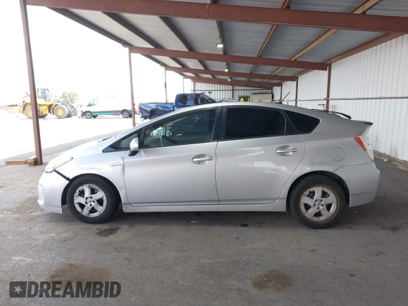 2010 Toyota Prius II z VIN JTDKN3DU2A0061893, wystawiony jako IAAI lot #42248600 z przebiegiem 237 041 mil mil oraz . Historia ofert i sprzedaży dostępna na DreamBid. Obrazek 15.