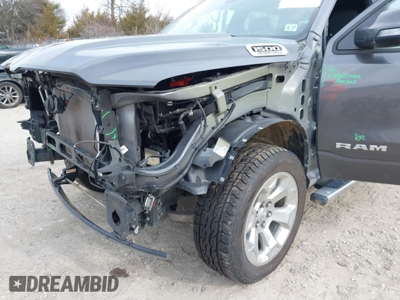2022 Ram 1500 Big Horn z VIN 1C6SRFFT4NN381744, wystawiony jako IAAI lot #41621744 z przebiegiem 48 414 mil mil oraz . Historia ofert i sprzedaży dostępna na DreamBid. Obrazek 18.