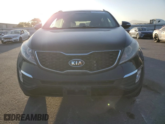 2011 Kia Sportage SX z VIN KNDPC3A64B7112692, wystawiony jako Copart lot #55532575 z przebiegiem 110 299 mil mil oraz Czysty tytuł • Clean title. Historia ofert i sprzedaży dostępna na DreamBid. Obrazek 5.