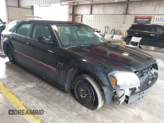 2005 Dodge Magnum z VIN 2D4FV48T05H669330, wystawiony jako IAAI lot #41544030 z przebiegiem 223 090 mil mil oraz . Historia ofert i sprzedaży dostępna na DreamBid. Obrazek 1.