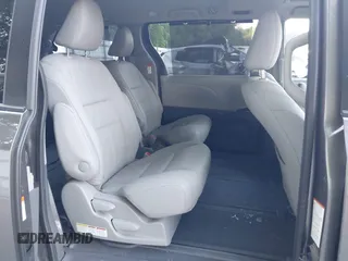 2020 Toyota Sienna XLE with VIN 5TDDZ3DC3LS235149, listed as a IAAI auction lot 42621780 with 92,331 mi miles and . Bid and sale history available at DreamBid. Image 8.