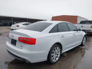 2015 Audi A6 Premium Plus z VIN WAUFGAFC4FN024260, wystawiony jako IAAI lot #41602618 z przebiegiem 159 099 mil mil oraz . Historia ofert i sprzedaży dostępna na DreamBid. Obrazek 4.