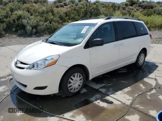 2006 Toyota Sienna CE z VIN 5TDZA23C86S521172, wystawiony jako Copart lot #59561485 z przebiegiem 158 008 mil mil oraz Szkoda całkowita • Salvage title. Historia ofert i sprzedaży dostępna na DreamBid. Obrazek 1.