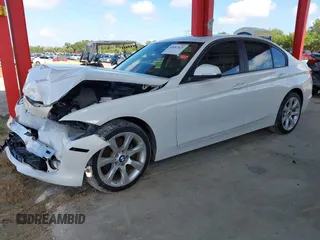 2015 BMW 3 Series 328i с VIN WBA3A5C51FP604734, выставлен на аукционе IAAI как лот 42687621 с пробегом 77 185 миль миль и . История ставок и продаж доступна на DreamBid. Изображение 19.