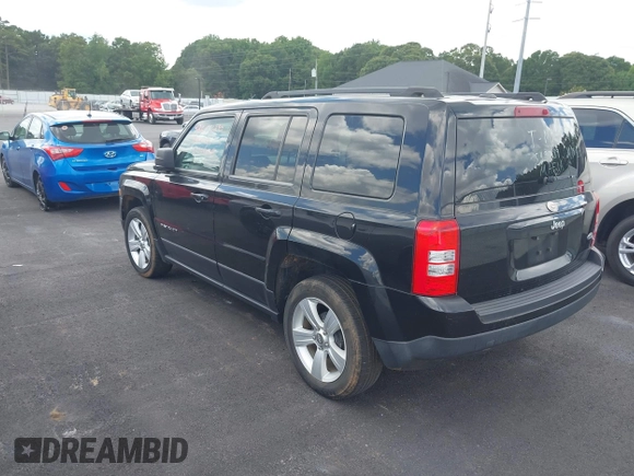 2014 Jeep Patriot Latitude z VIN 1C4NJPFB9ED549989, wystawiony jako IAAI lot #42656294 z przebiegiem 89 945 mil mil oraz . Historia ofert i sprzedaży dostępna na DreamBid. Obrazek 3.