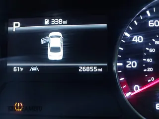 2023 Kia Forte GT-Line z VIN 3KPF54AD8PE539617, wystawiony jako IAAI lot #41890617 z przebiegiem 26 855 mil mil oraz . Historia ofert i sprzedaży dostępna na DreamBid. Obrazek 7.