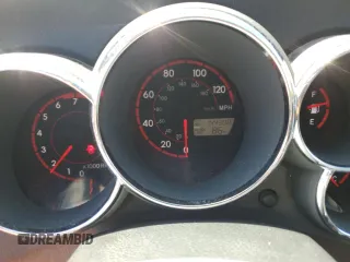 2004 Pontiac Vibe z VIN 5Y2SL62864Z460125, wystawiony jako Copart lot #57906965 z przebiegiem 144 308 mil mil oraz Czysty tytuł • Clean title. Historia ofert i sprzedaży dostępna na DreamBid. Obrazek 9.