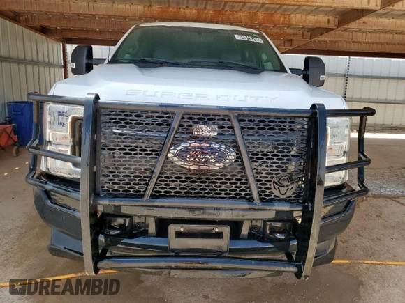 2017 Ford F-250 Lariat with VIN 1FT7W2B68HEB86430, listed as a Copart auction lot 64813195 with 201,172 mi miles and Clean title. Bid and sale history available at DreamBid. Image 5.