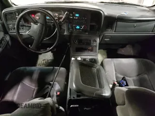 2003 GMC Sierra 1500HD SLE z VIN 1GTGK13U83F126895, wystawiony jako Copart lot #80337574 z przebiegiem Nie podano mil oraz Tytuł czysty. Historia ofert i sprzedaży dostępna na DreamBid. Obrazek 8.