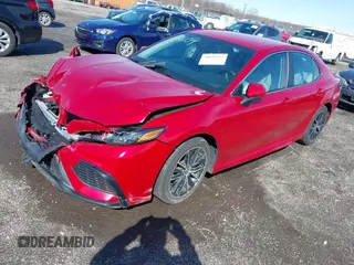 2021 Toyota Camry SE Nightshade with VIN 4T1G11AK0MU482609, listed as a IAAI auction lot 41811543 with 68,336 mi miles and . Bid and sale history available at carsss.com. Image 2.