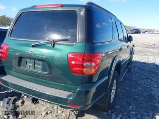 2004 Toyota Sequoia SR5 with VIN 5TDZT34A24S229611, listed as a IAAI auction lot 41224321 with 164,483 mi miles. Bid and sale history available at carsss.com. Image 4.